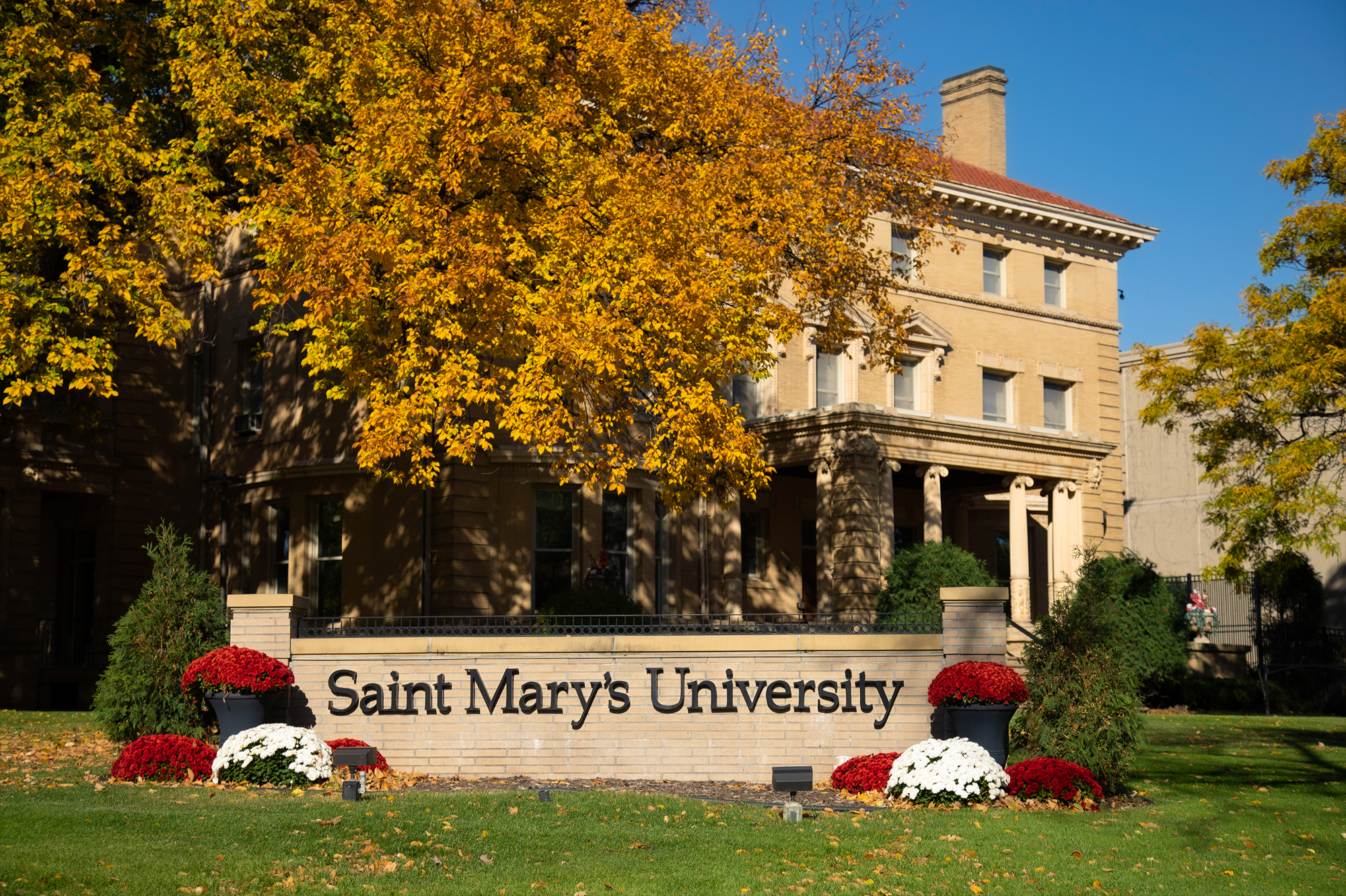 Minneapolis campus building photo