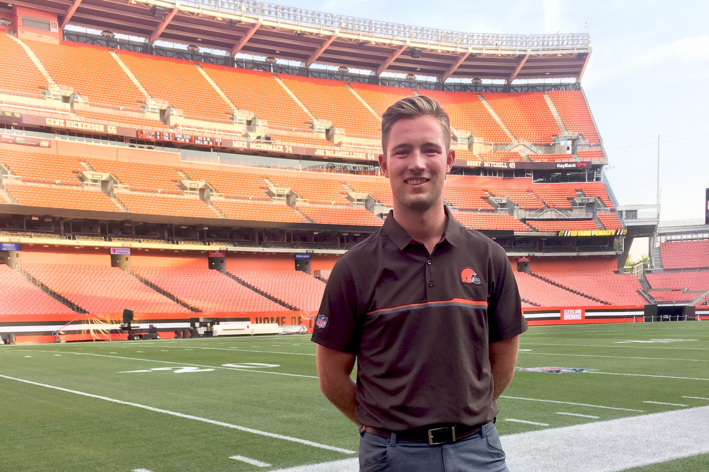 Studentathlete scores with NFL team internship Saint Mary's