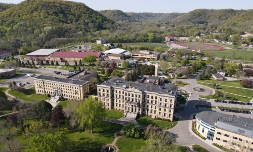 Schedule a Winona Campus Tour
