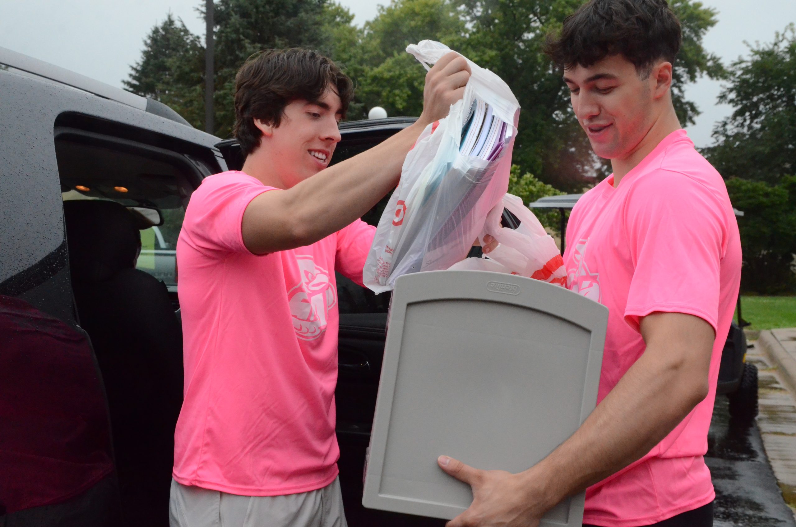 Move In Day for New Students 2024 Freshmen Move-In Day 2023 on the Winona Campus.